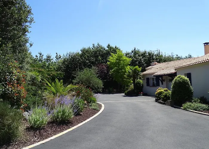 Les Mandalas Chambres D'hotes Bed & Breakfast Pornic