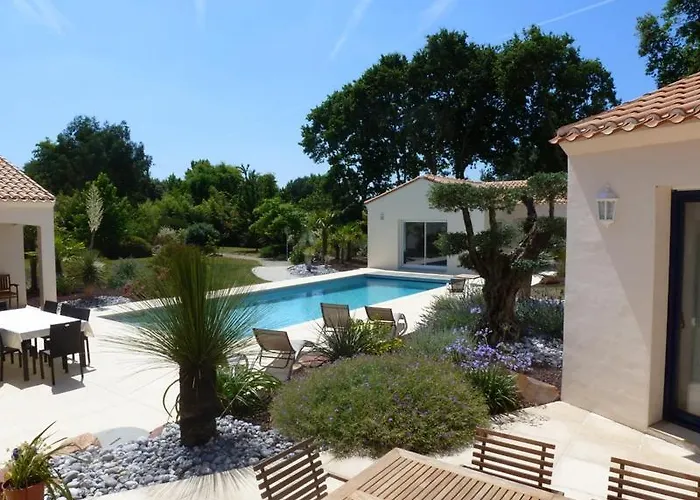 Les Mandalas Chambres D'hotes Bed & Breakfast 3*