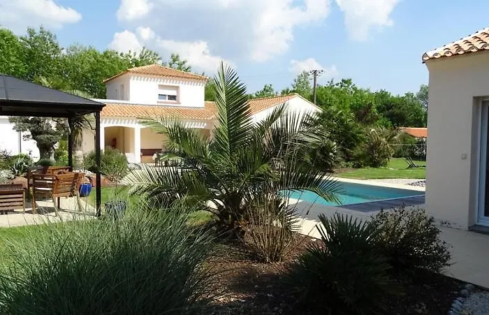 Les Mandalas Chambres D'hotes Bed & Breakfast 3*