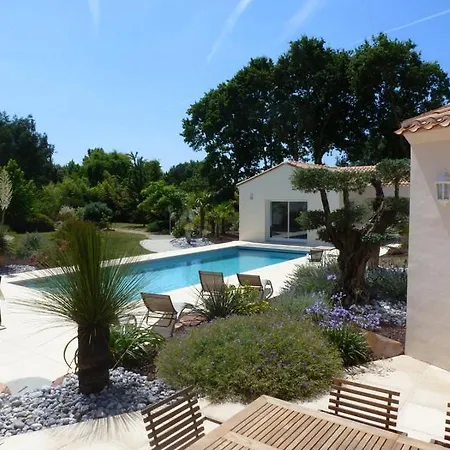 Les Mandalas Chambres D'hotes Bed & Breakfast 3*