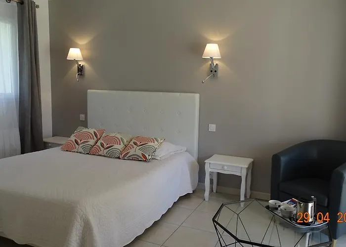 Les Mandalas Chambres D'hotes Alojamento de Acomodação e Pequeno-almoço Pornic